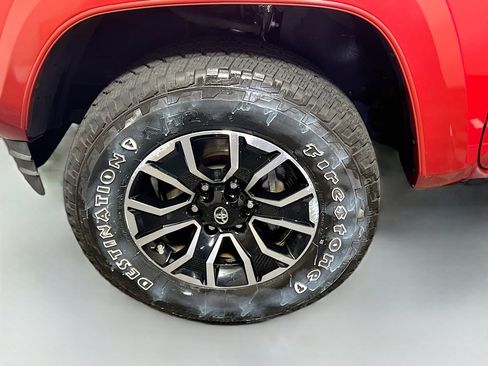 Used 2020 Toyota Tacoma TRD Sport RWD image 13