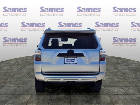 Used 2024 Toyota 4Runner TRD Off-Road Premium AWD/4WD image 6