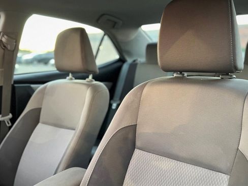 Used 2017 Toyota Corolla LE image 10