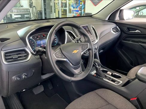 Used 2024 Chevrolet Equinox LT FWD image 4