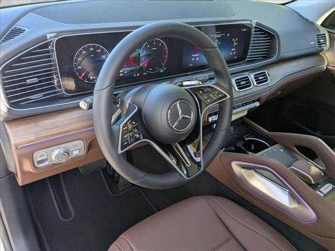 New 2026 Mercedes-Benz GLS 450 4MATIC image 3