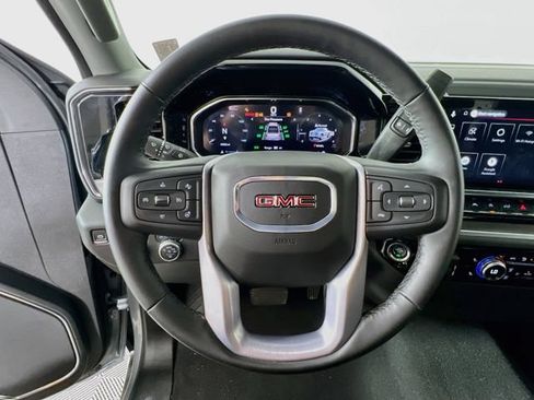 Used 2026 GMC Sierra 1500 SLT AWD/4WD image 12