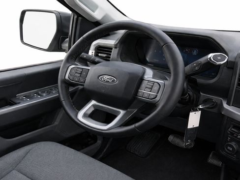 Used 2025 Ford F150 XLT w/ Equipment Group 301A Standard AWD/4WD image 17