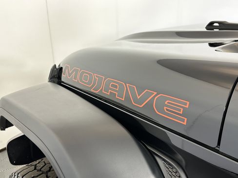 Used 2023 Jeep Gladiator Mojave w/ Cold Weather Group image 18