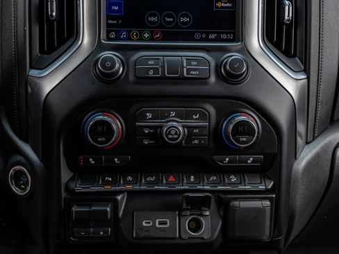 Used 2021 Chevrolet Silverado 1500 LT Trail Boss w/ Convenience Package II image 25