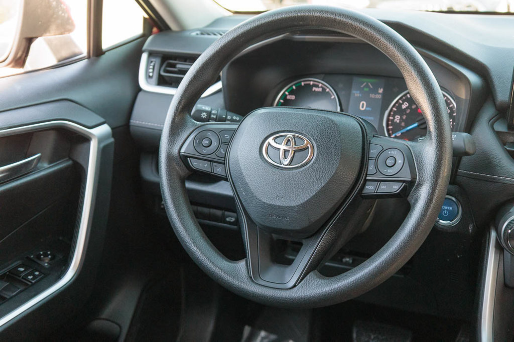 Used 2021 Toyota RAV4 XLE w/ Convenience Package AWD/4WD image 32