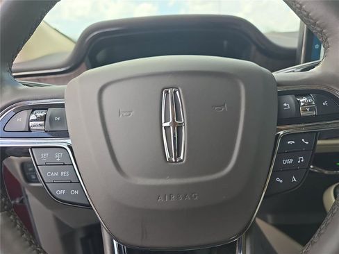Certified 2023 Lincoln Nautilus Reserve FWD image 20