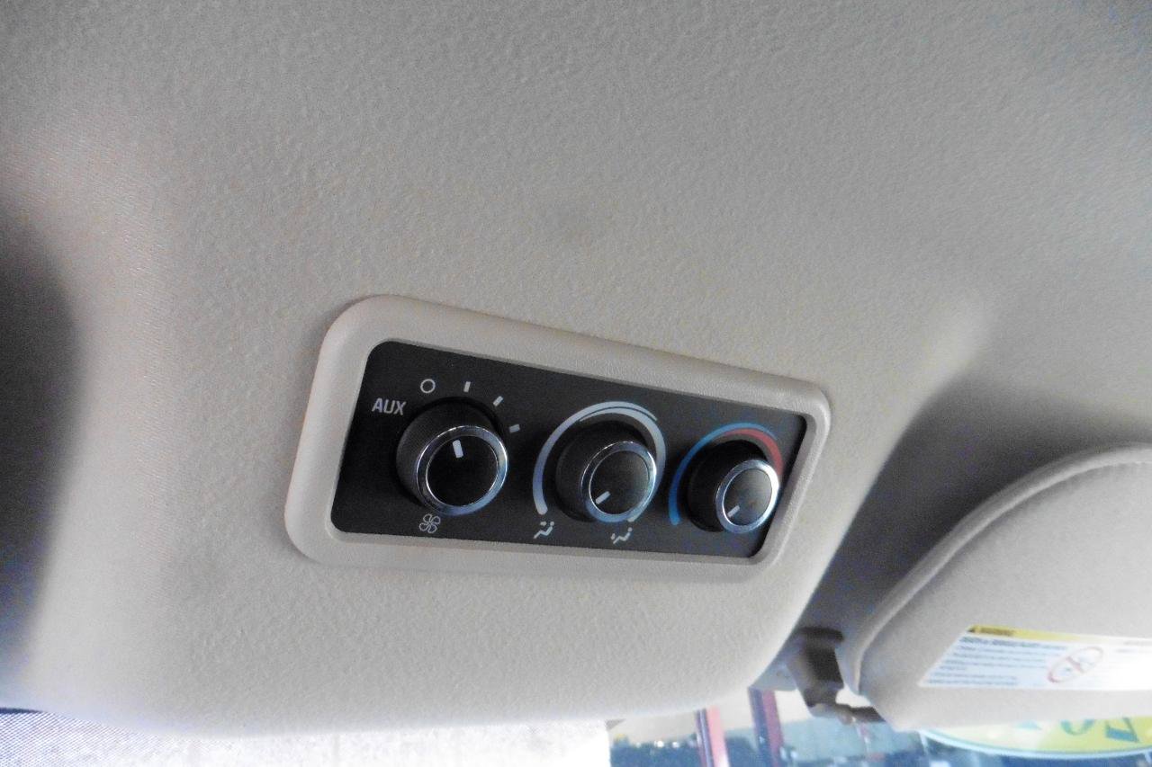 Used 2017 Chevrolet Express 2500 LT w/ LT Preferred Equipment Group RWD image 26
