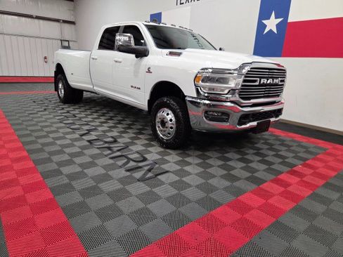 Used 2023 RAM 3500 Laramie AWD/4WD image 16