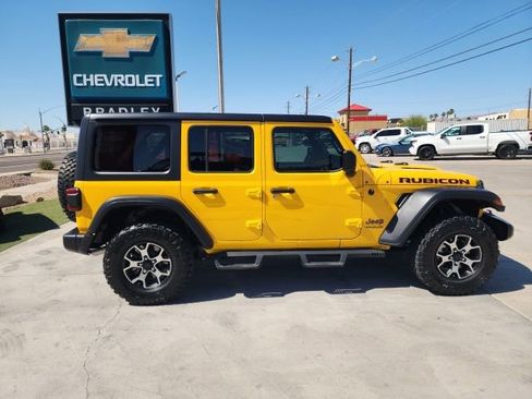 Used 2021 Jeep Wrangler Unlimited Rubicon AWD/4WD image 3