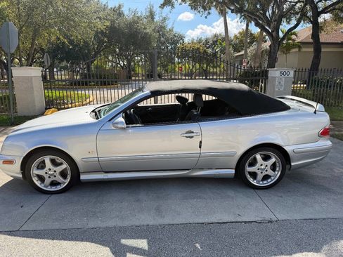 Used 2002 Mercedes-Benz CLK 55 AMG Cabriolet image 28