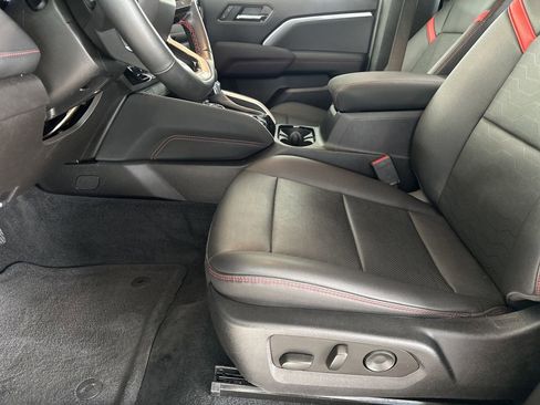 Certified 2023 Chevrolet Colorado Z71 w/ Z71 Convenience Package 2 image 15