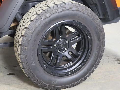 Used 2020 Jeep Gladiator Sport w/ Trailer Tow Package image 34