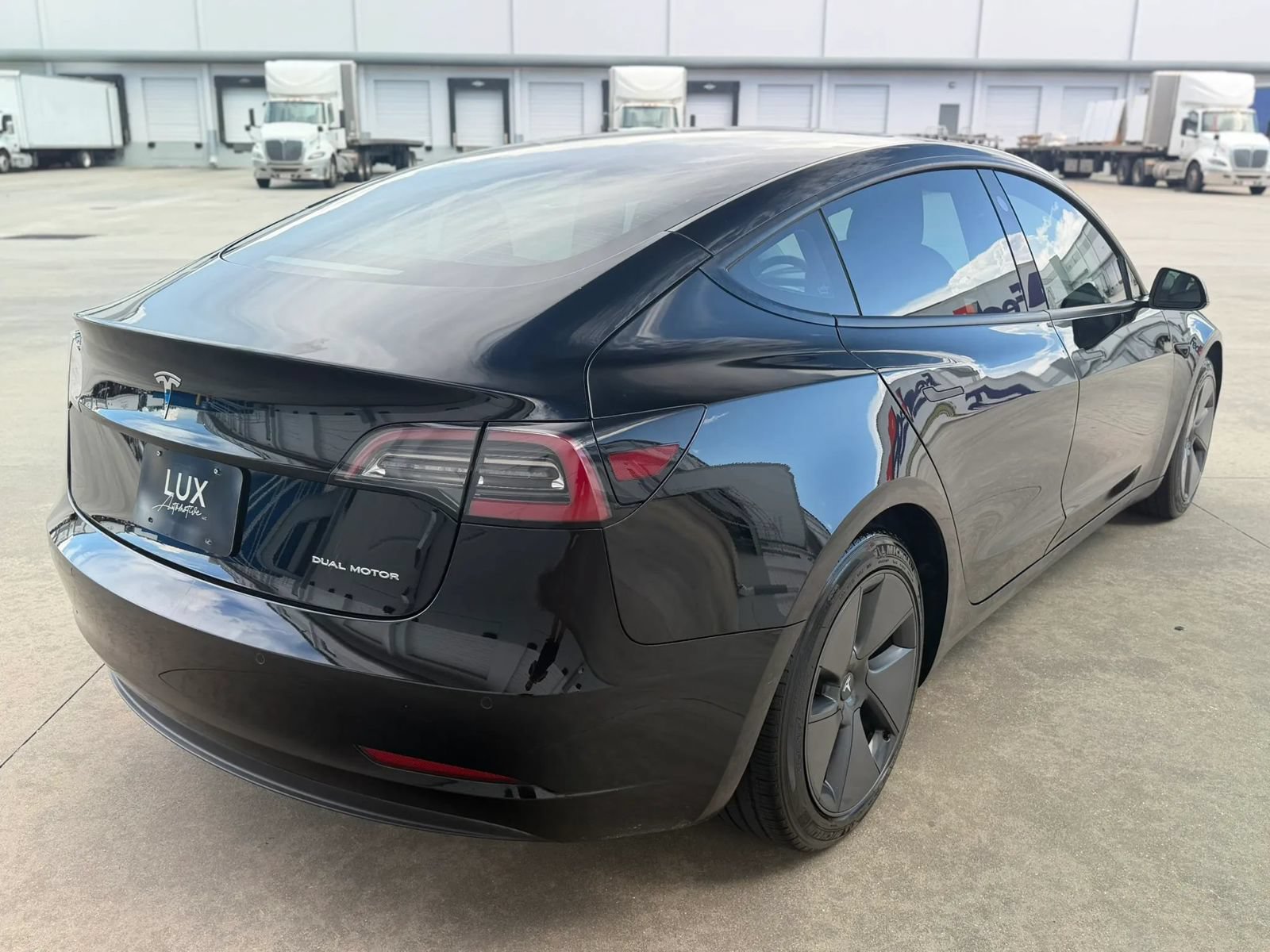 Used 2022 Tesla Model 3 Long Range AWD/4WD image 7