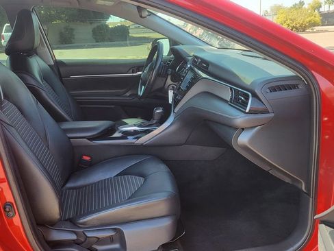 Used 2020 Toyota Camry SE image 17