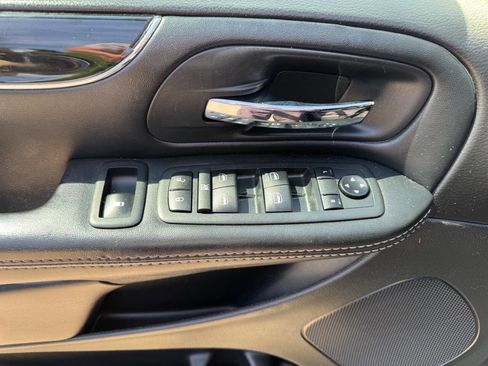Used 2018 Dodge Grand Caravan SE FWD image 10