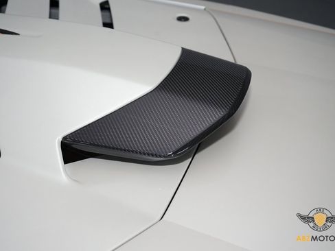 Used 2022 Lamborghini Huracan STO image 12