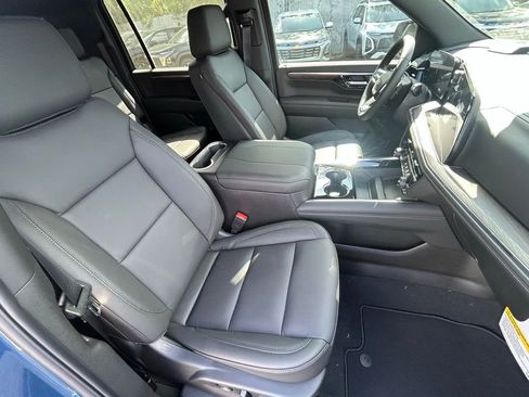 New 2026 Chevrolet Suburban LT RWD image 24