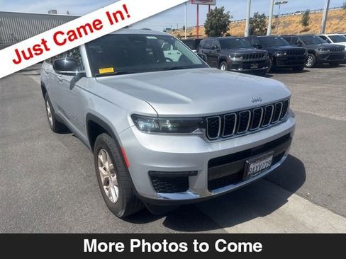 Certified 2022 Jeep Grand Cherokee L Limited AWD/4WD image 8