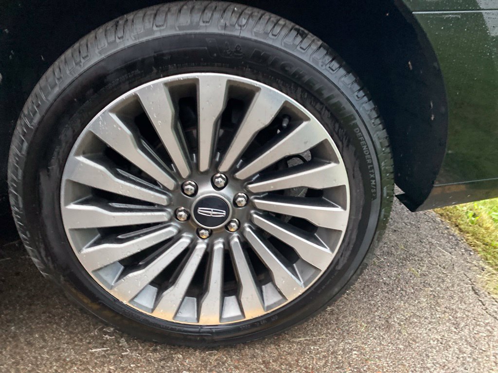 Used 2018 Lincoln Navigator Reserve w/ Technology Package AWD/4WD image 12