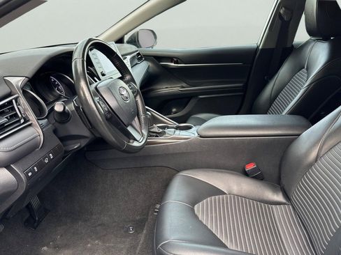 Used 2023 Toyota Camry SE image 14