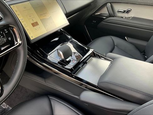 New 2026 Land Rover Range Rover Sport Dynamic SE image 11