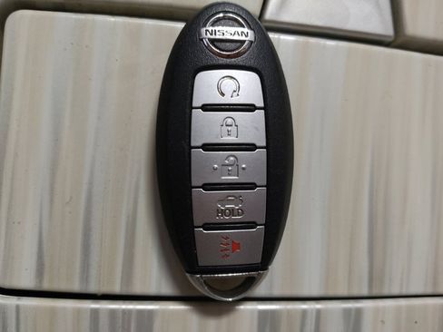 Used 2016 Nissan Murano Platinum image 32