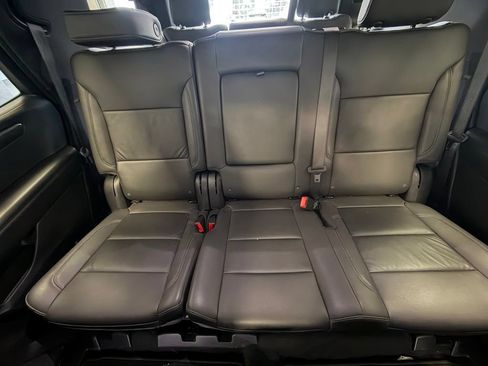 Used 2025 Chevrolet Tahoe LT AWD/4WD image 14
