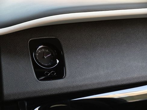 Certified 2022 Rolls-Royce Cullinan Black Badge w/ Dark Exterior Package image 13