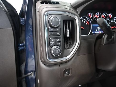 Used 2020 Chevrolet Silverado 1500 LT Trail Boss AWD/4WD image 27