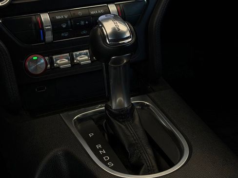 Used 2022 Ford Mustang GT Premium w/ Black Accent Package RWD image 16