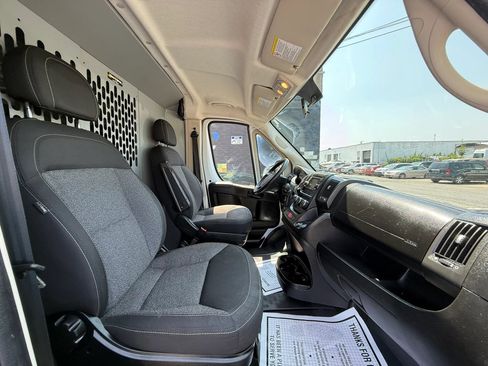 Used 2017 RAM ProMaster 1500 FWD image 4