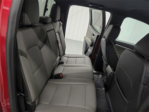 Used 2025 Chevrolet Colorado ZR2 image 34