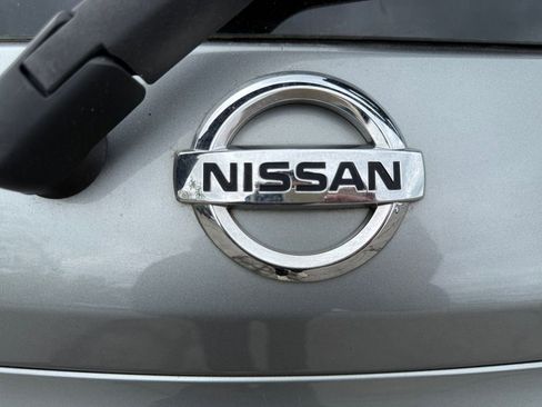 Used 2015 Nissan Versa Note SV FWD image 17