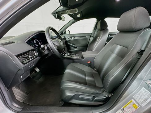 Used 2025 Honda Civic Sport image 13