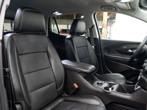 Used 2024 GMC Terrain SLT image 26