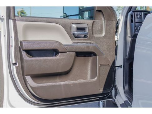 Used 2018 Chevrolet Silverado 2500 W/T AWD/4WD image 18