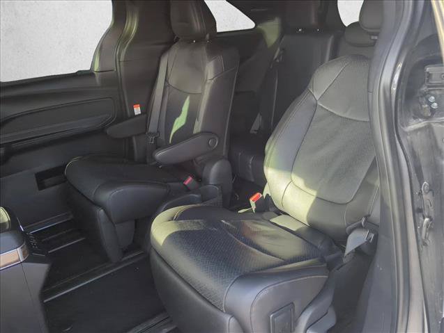 Certified 2025 Toyota Sienna Platinum FWD image 20