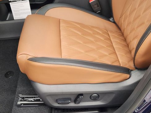 New 2026 Nissan Rogue Platinum AWD/4WD image 18