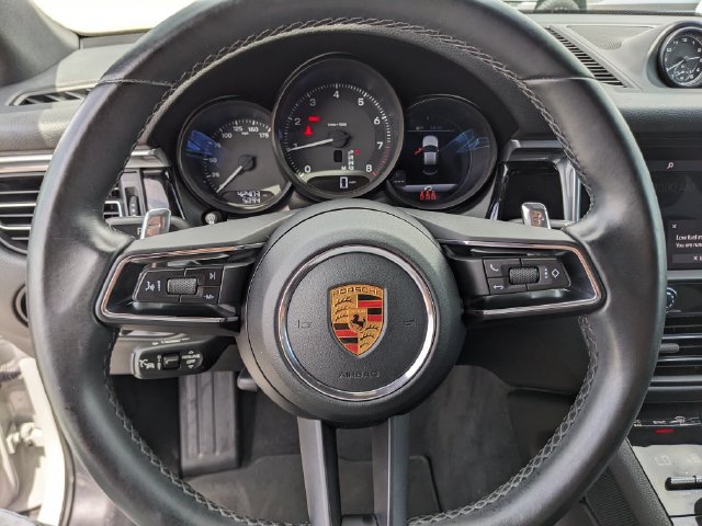 Used 2023 Porsche Macan Turbo AWD/4WD image 35