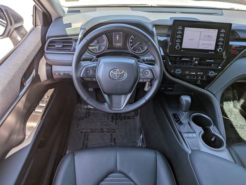 Used 2023 Toyota Camry SE image 15
