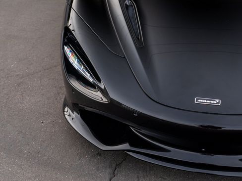 Used 2024 McLaren 750S Spider RWD image 13