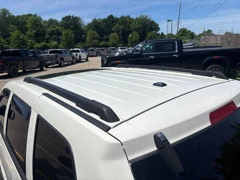 Used 2009 Jeep Grand Cherokee Laredo w/ Sun/Sound Group AWD/4WD image 9