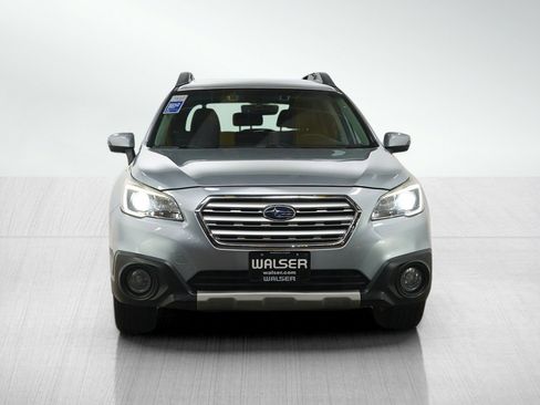 Used 2017 Subaru Outback 2.5i Limited image 8