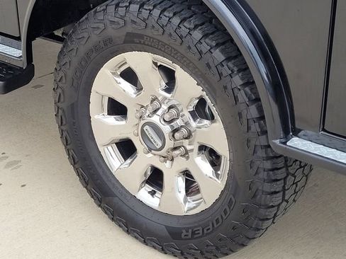 Used 2019 Ford F250 Lariat w/ Lariat Ultimate Package AWD/4WD image 8