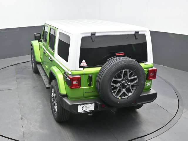 New 2026 Jeep Wrangler Unlimited Sahara w/ Whitecap Package AWD/4WD image 49