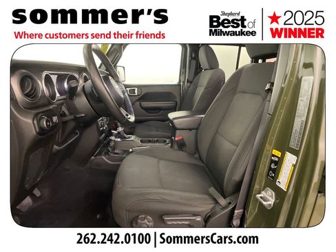 Used 2023 Jeep Wrangler Willys image 9