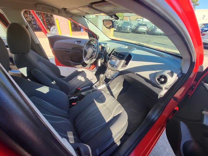 Used 2016 Chevrolet Sonic LT FWD image 13