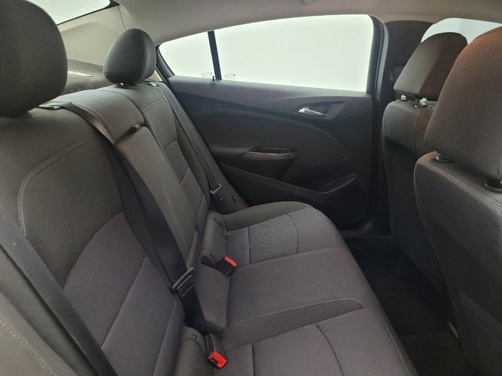 Used 2018 Chevrolet Cruze LT w/ Convenience Package FWD image 19