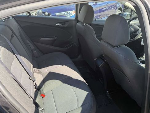 Used 2017 Chevrolet Cruze LT image 14